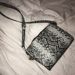 SNAKE PRINT STEVE MADDEN CROSSBODY BAG